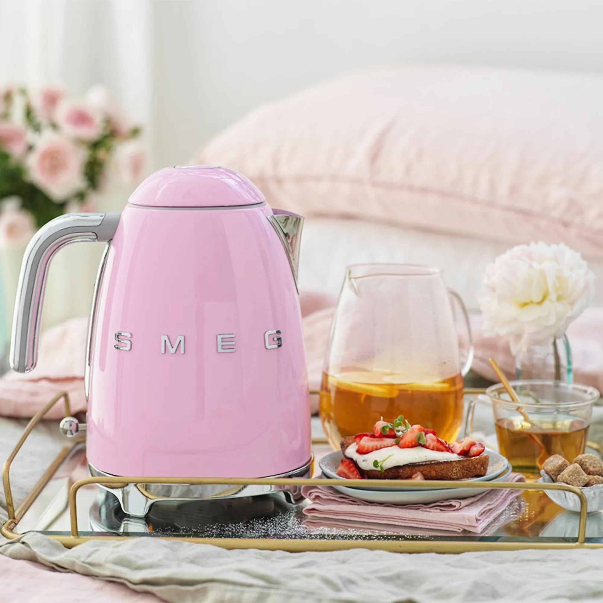 Smeg Electric Kettle Pink