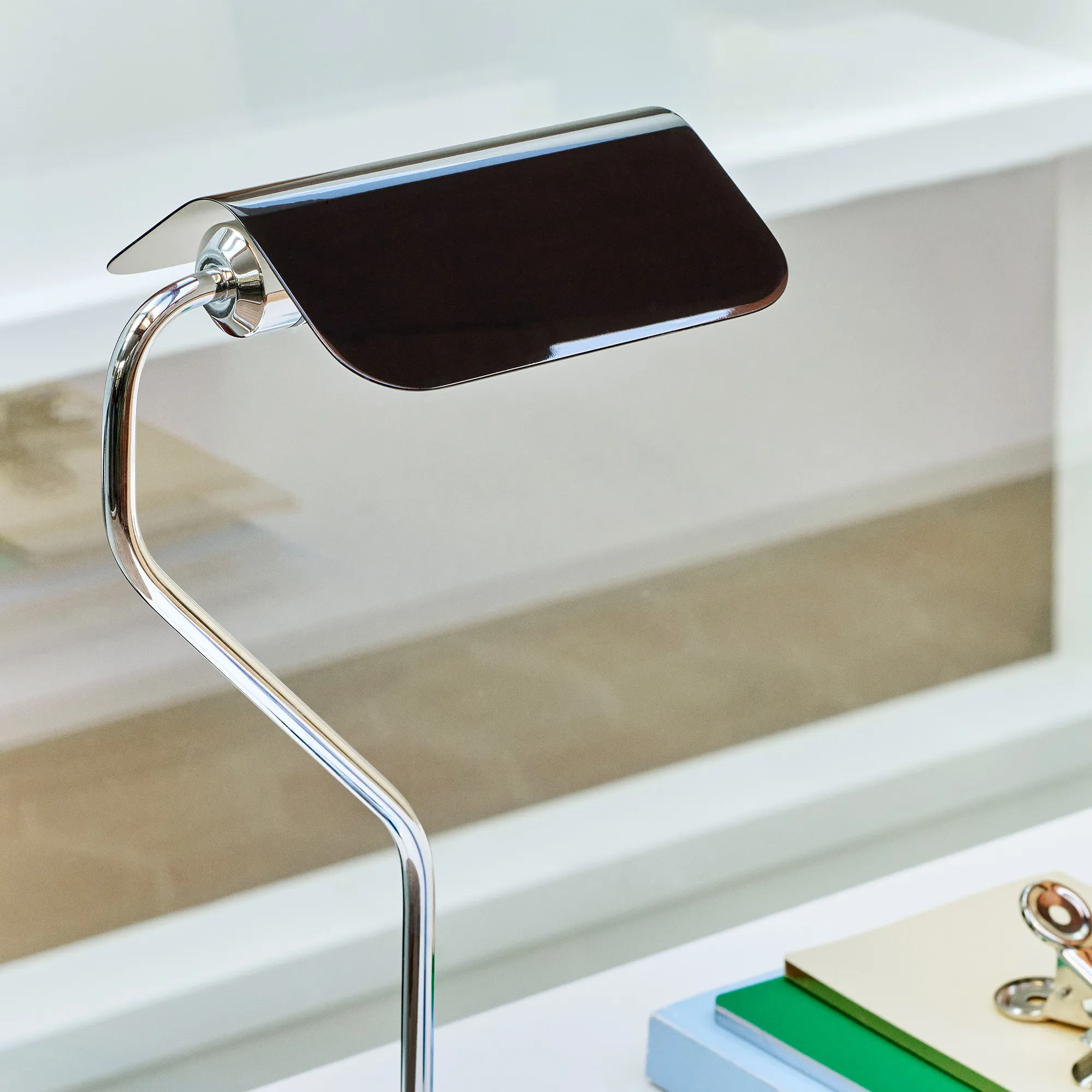 Apex bordslampa