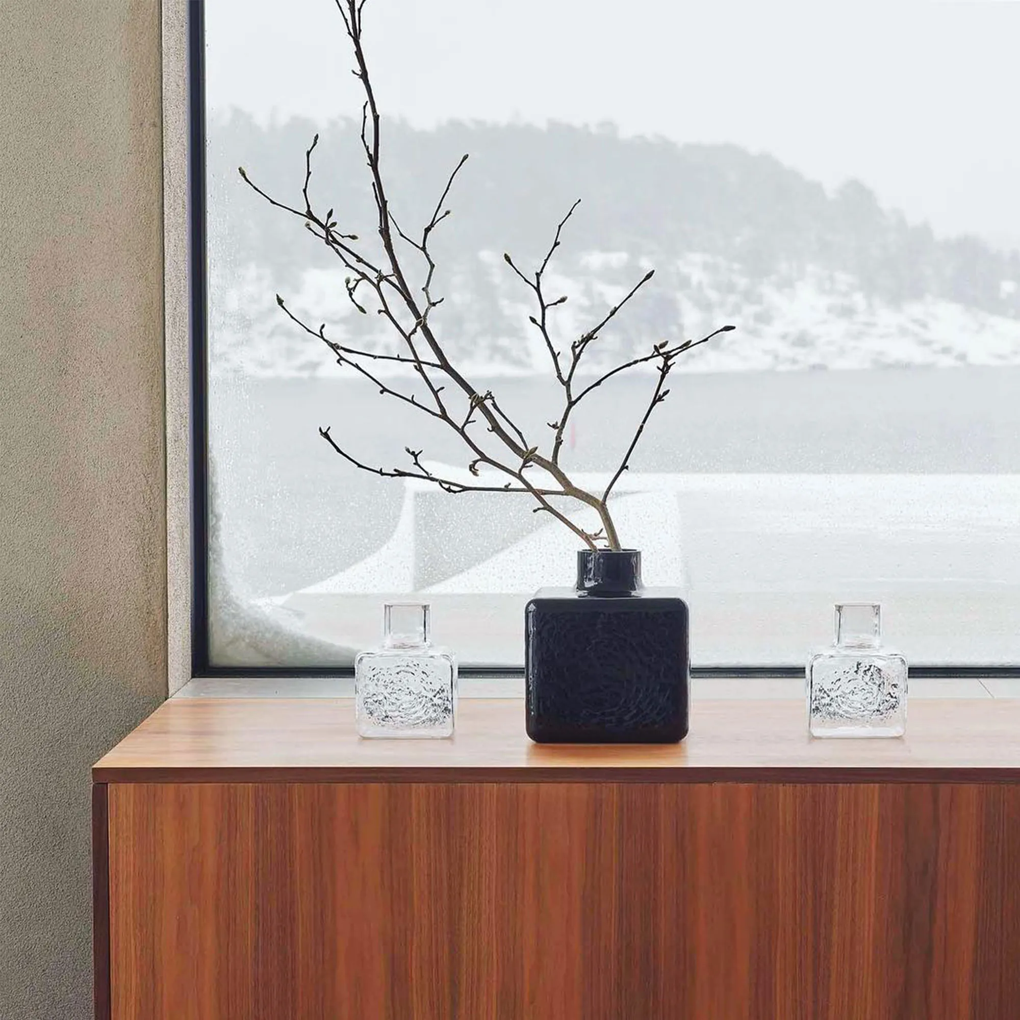 Cube Vase Black