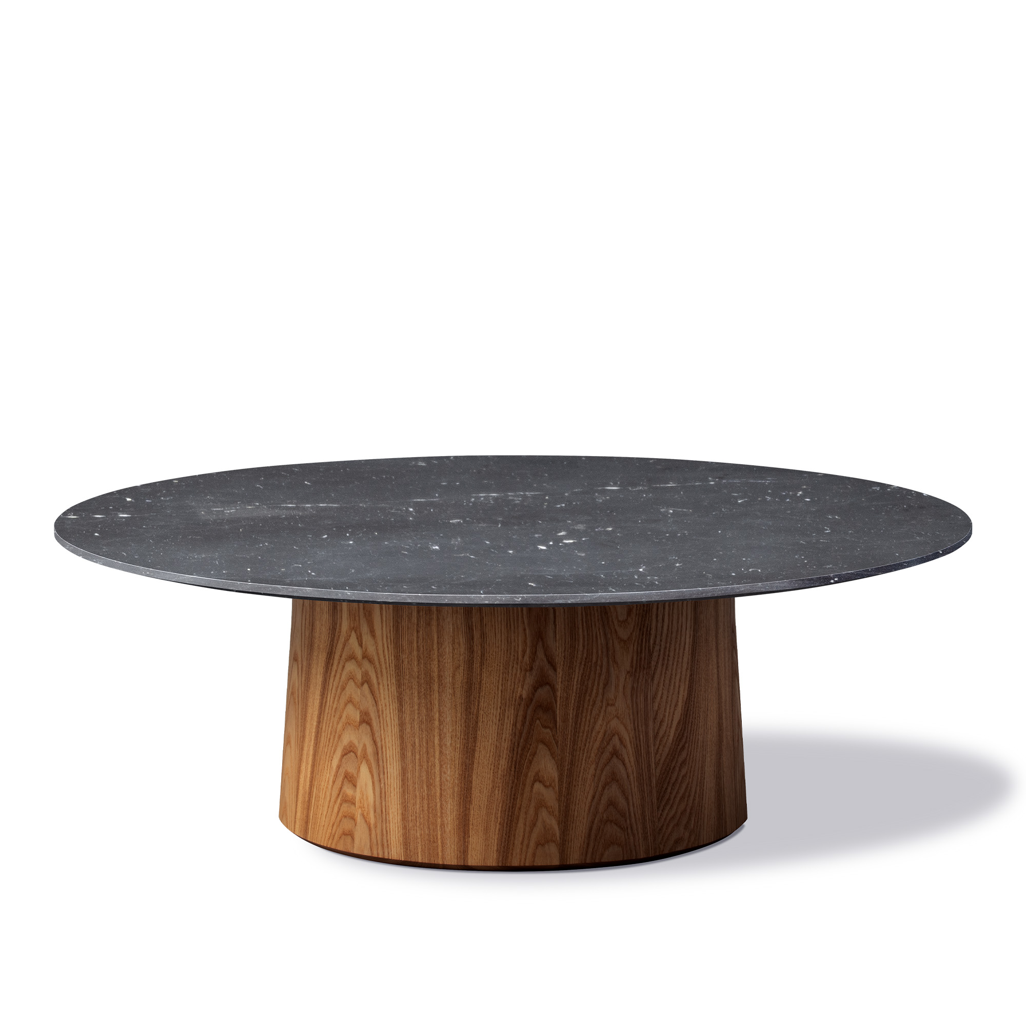 Fredericia Furniture - Niveau Coffee table Ø110 - Black Marquina - Ash brown stained oil treated - Ø110 cm - height 38 cm - Soffbord - Cecilie Manz