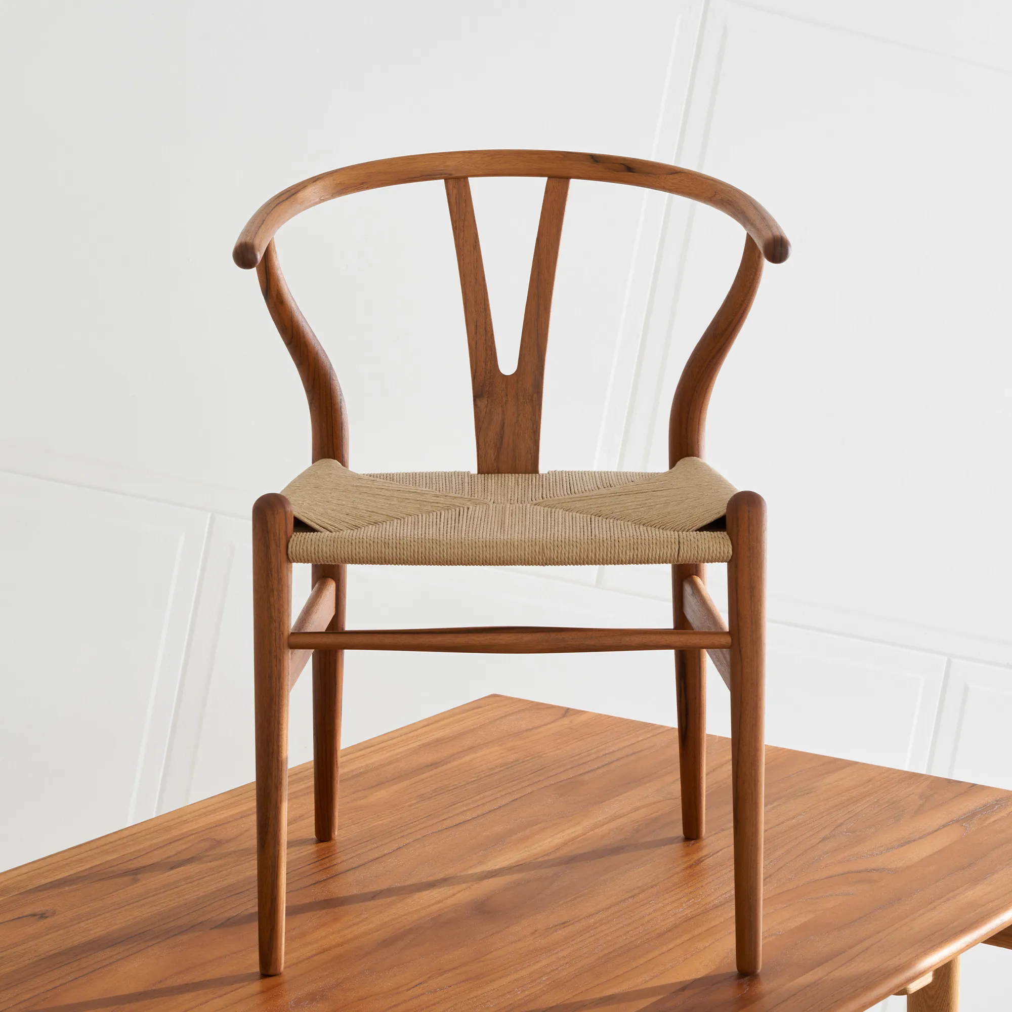 CH24 Y-stolen teak/naturflätat papperssnöre