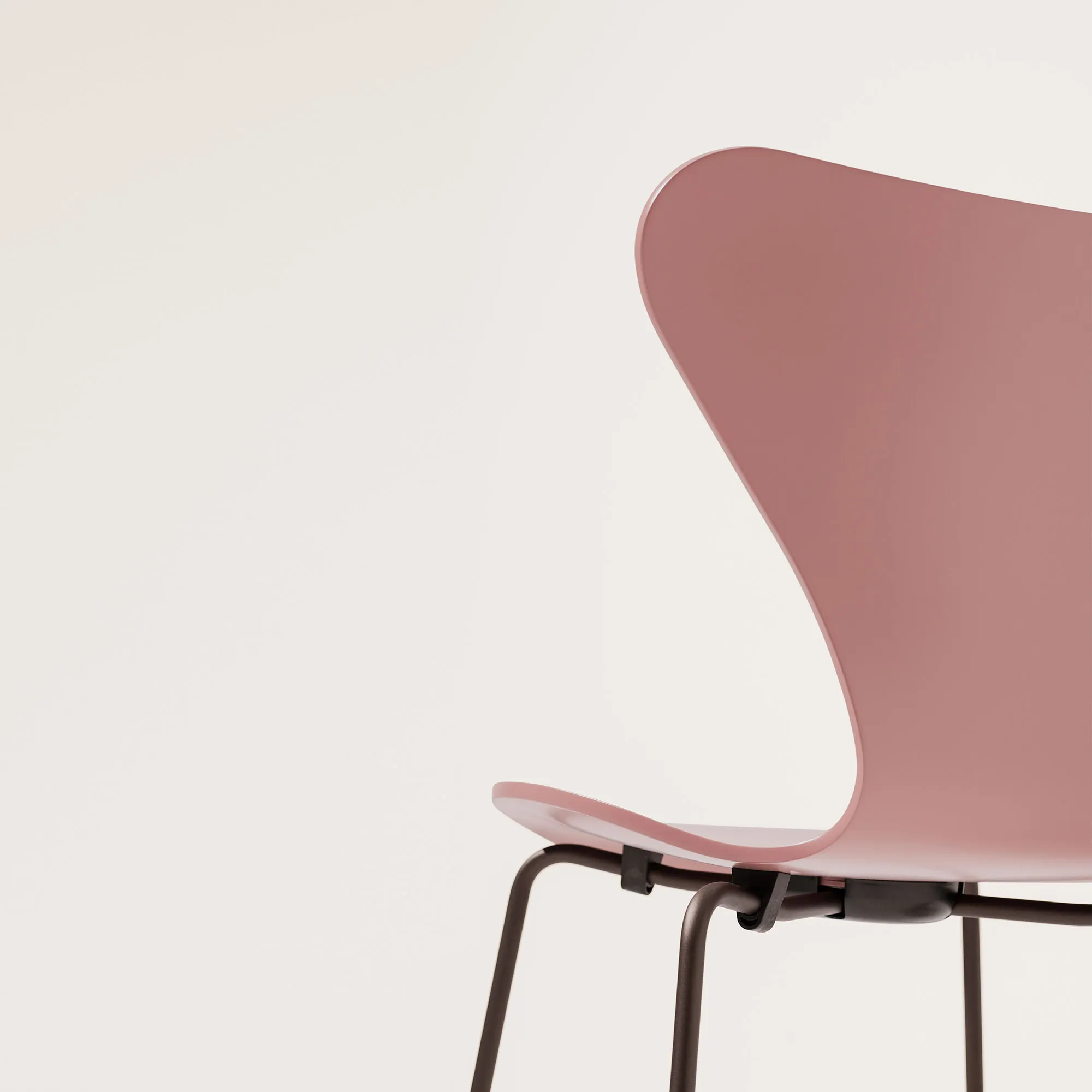 Series 7 stol 3107 askfiner stålram krom