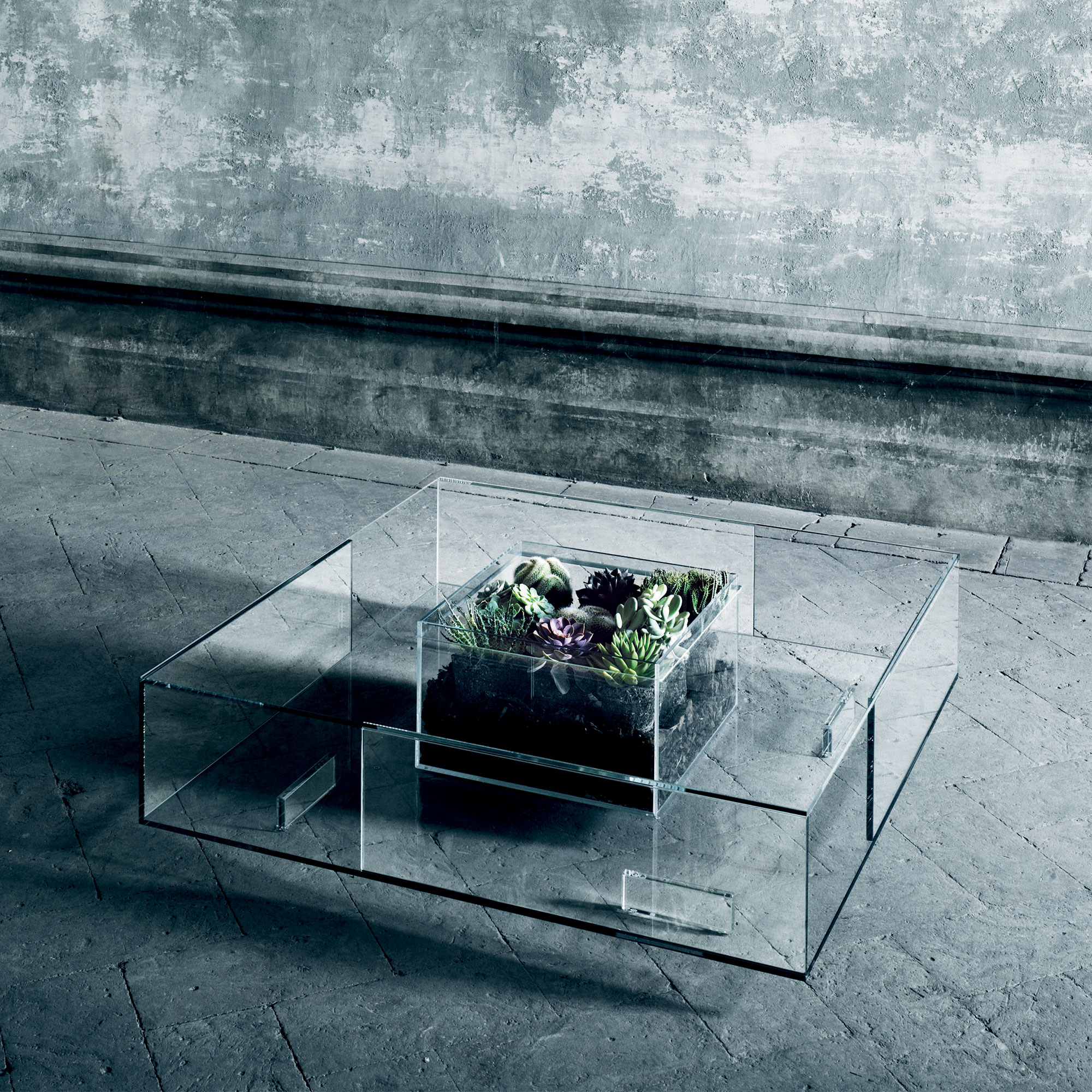 Glas Italia - SEA01V Seasons Low table with basin, Tempered and glued transparent extralight glass - Sofabord - Jean-Marie Massaud - Gjennomsiktig - Glass