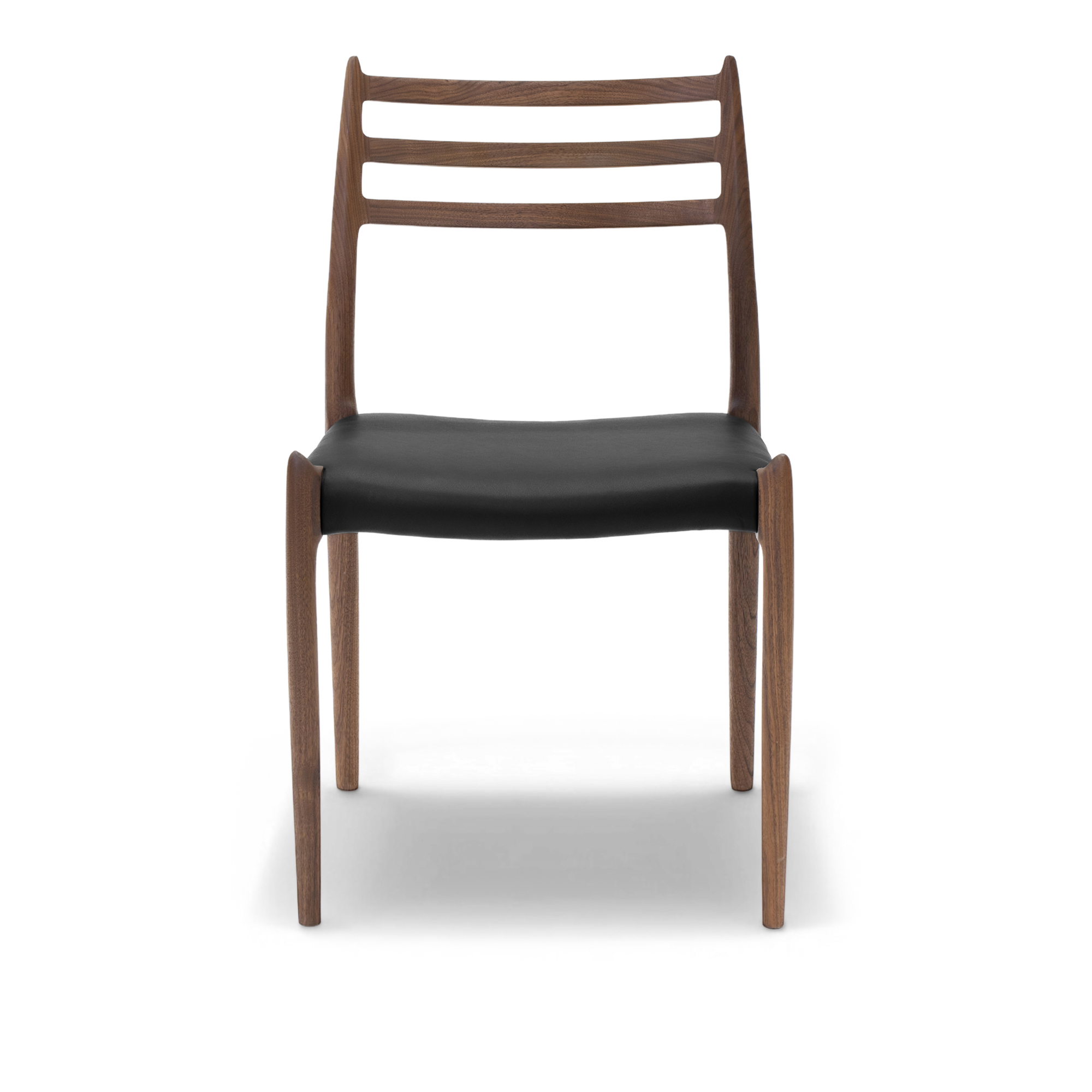 J.L. Møller - Model 78 dining chair Walnut, Oil, Leather – Roma 907 - Matstolar - Niels Otto Møller - Svart - Läder/Trä | Möbler - Stolar Och Pallar - Matstolar | Möbelexperten