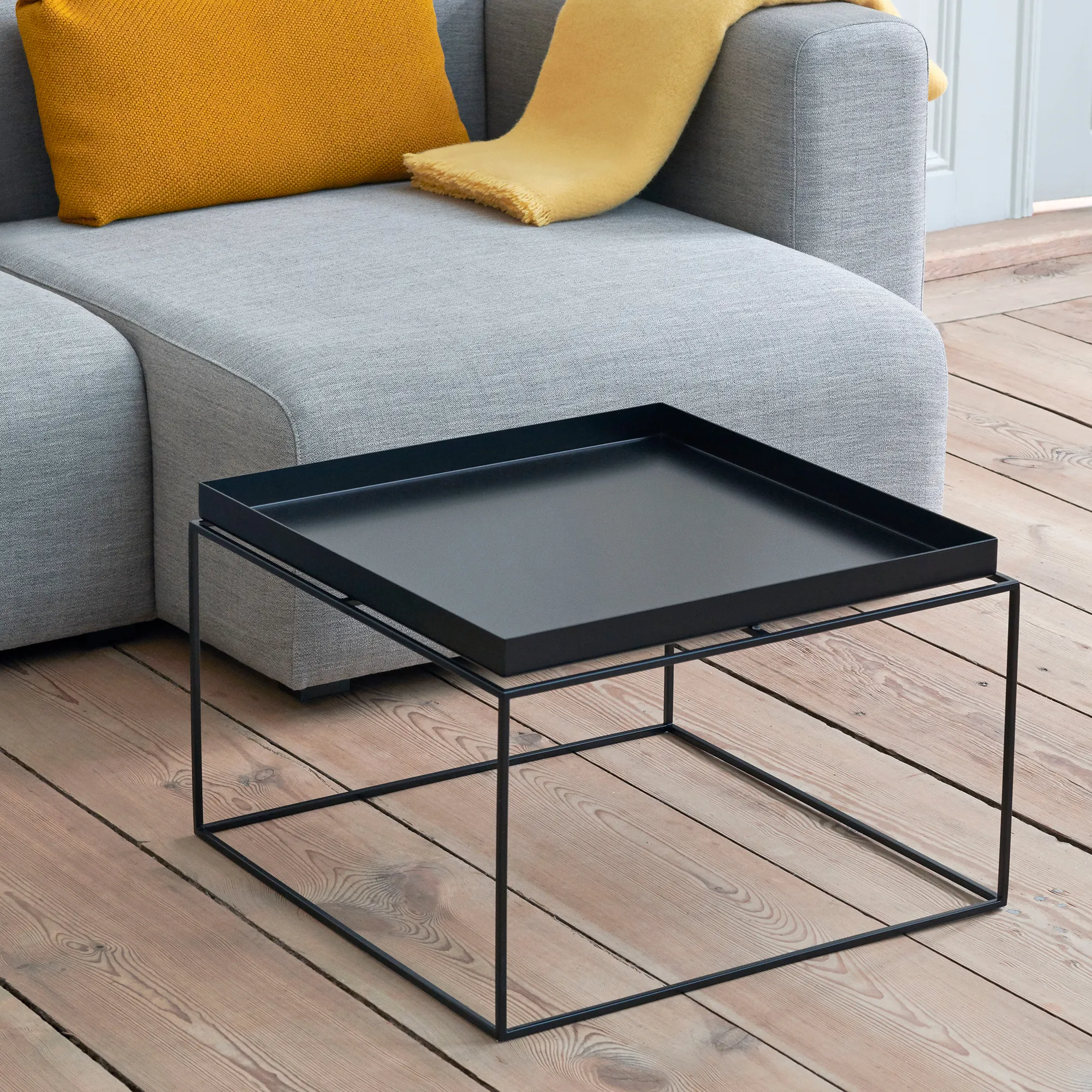 Tray soffbord 60 x 60 cm