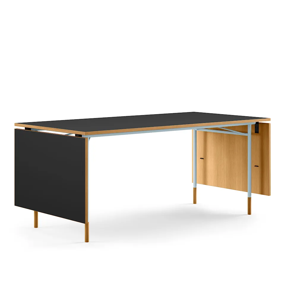 Nyhavn matbord med klaffar Black linoleum/dark oiled oak