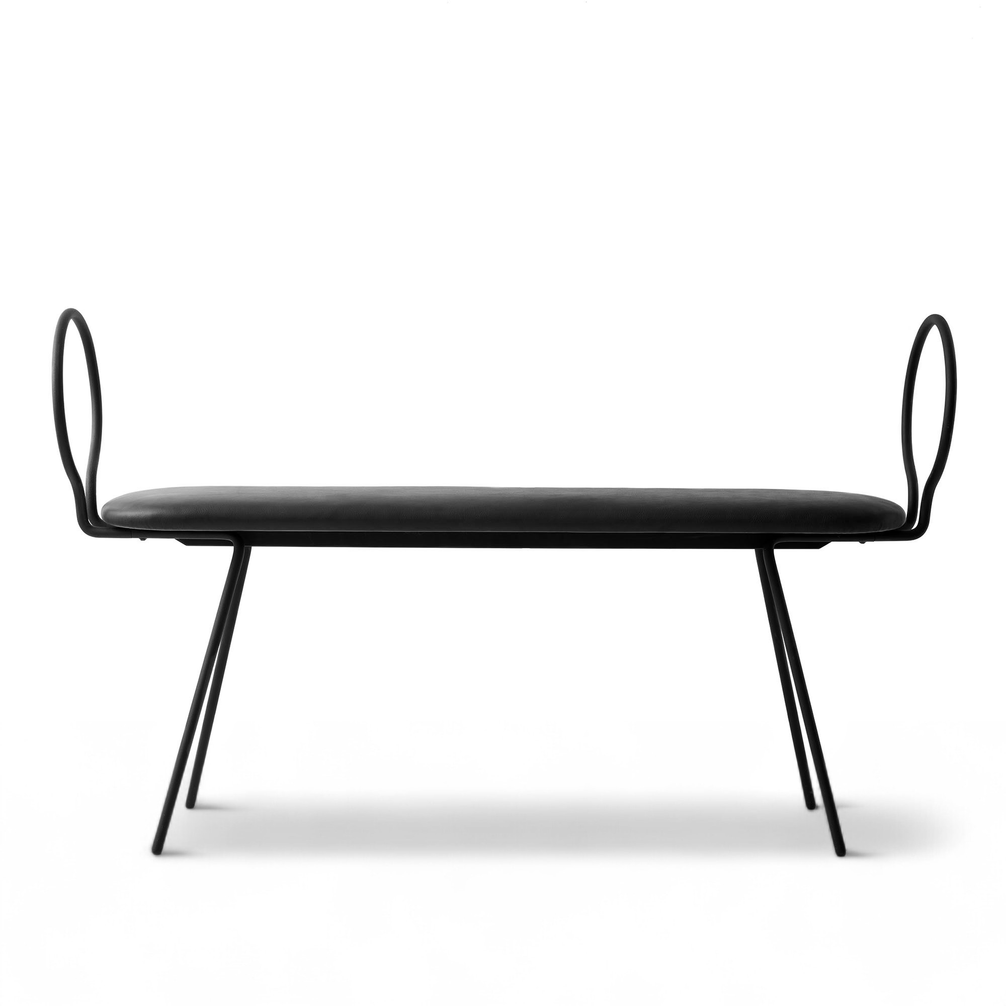 Ingridsdotter - Sadel bänk stål svart - Pallar - Jonas Bohlin - Svart - Läder/Metall | Möbler - Stolar Och Pallar - Pallar | Möbelexperten