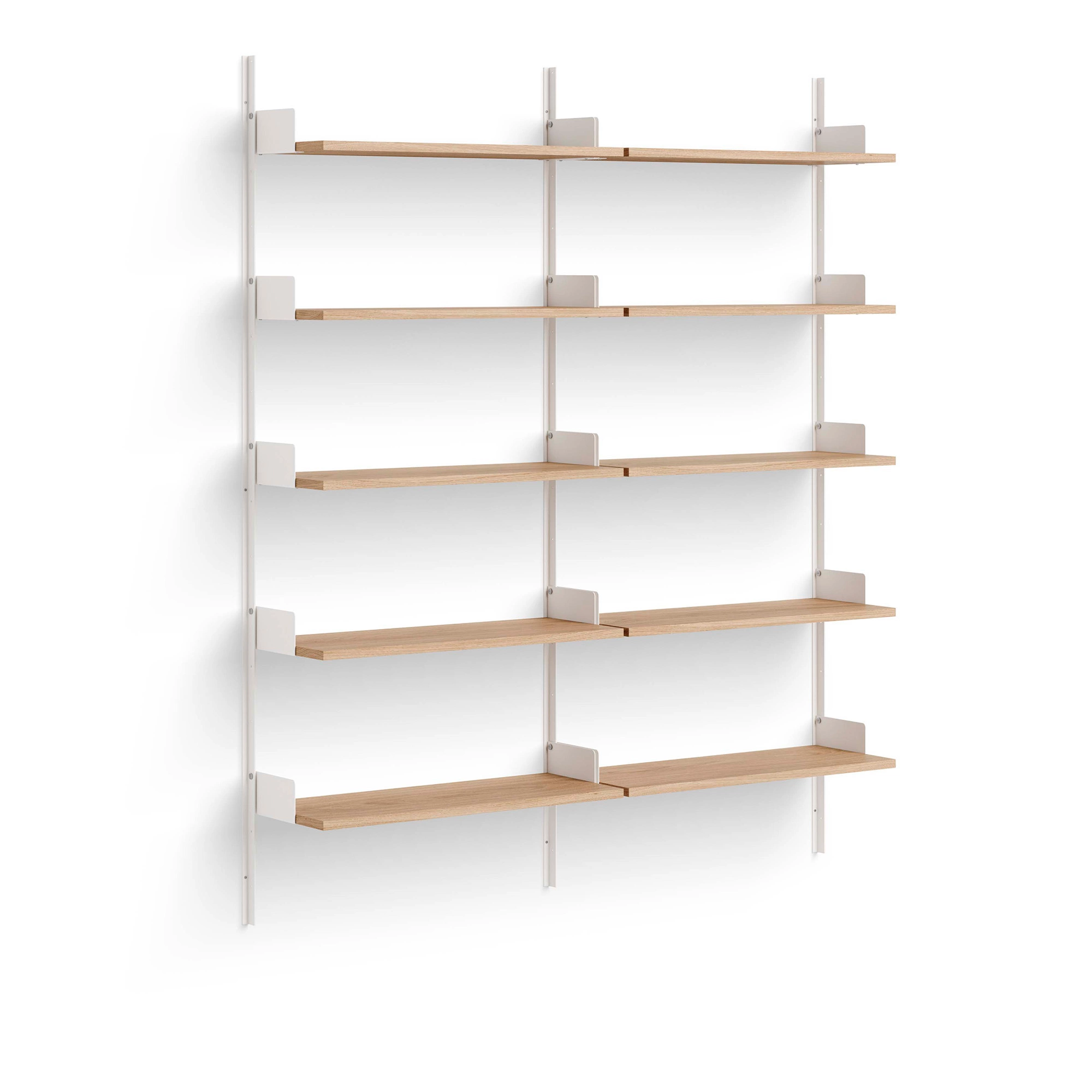 New Works - New Works Library Shelf 190 Oak/White - Hyllor - Knut Bendik Humlevik - Träfärgad,Vit | Möbler - Förvaring Och Hyllor - Hyllor | Möbelexperten