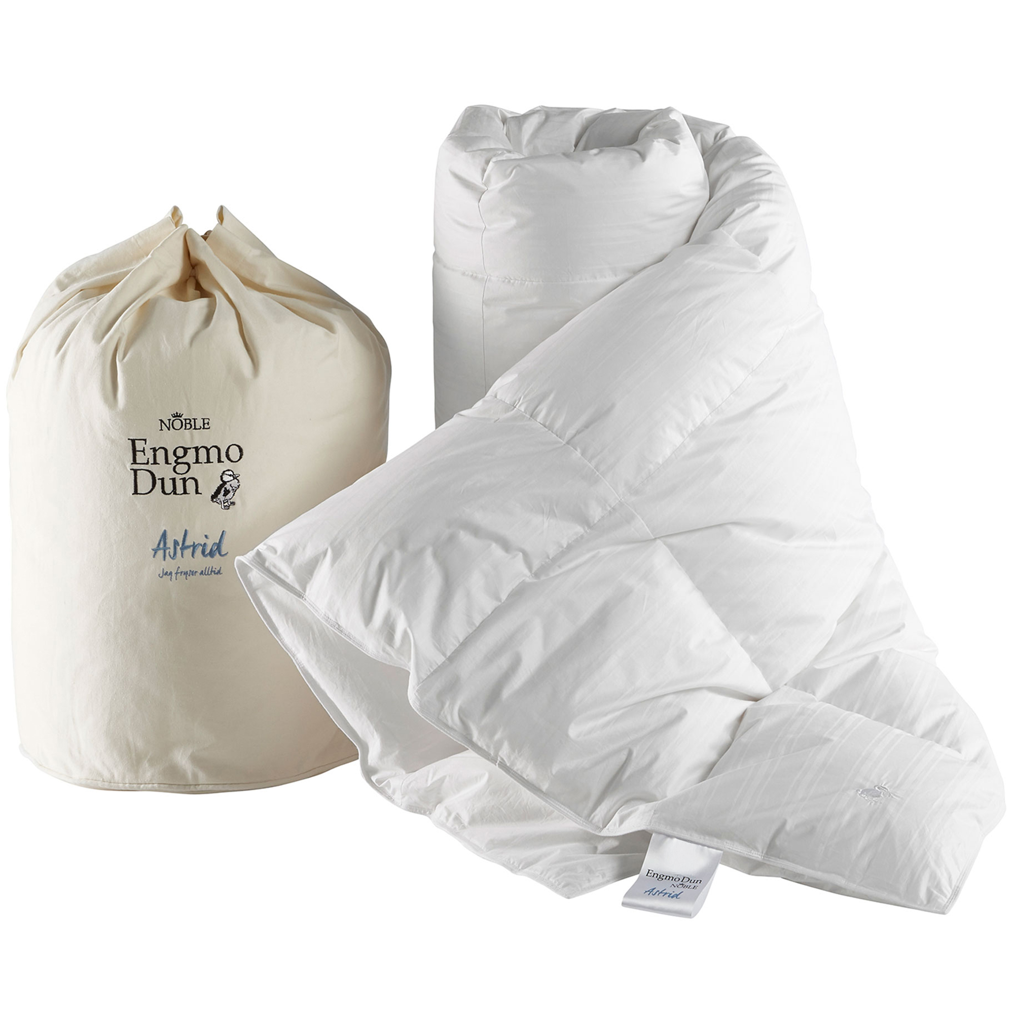 Engmo Dun - Astrid fryser alltid, Duntäcke, 150x210 cm - Täcken - Vit | Textilier - Sovrumstextilier - Täcken | Möbelexperten