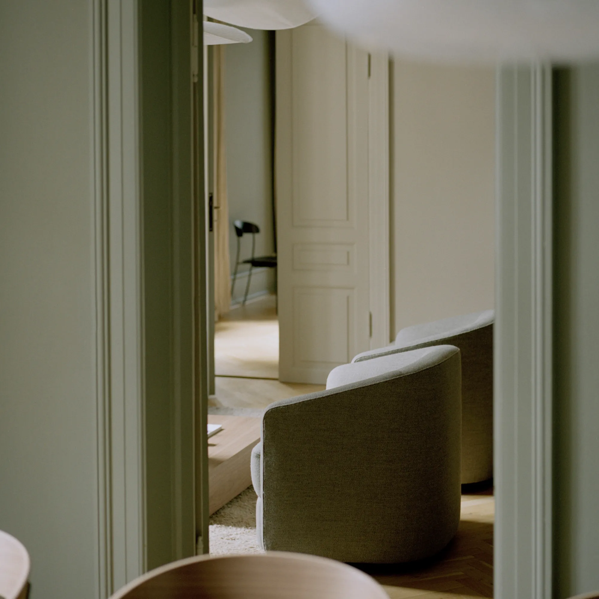 Covent Lounge Chair