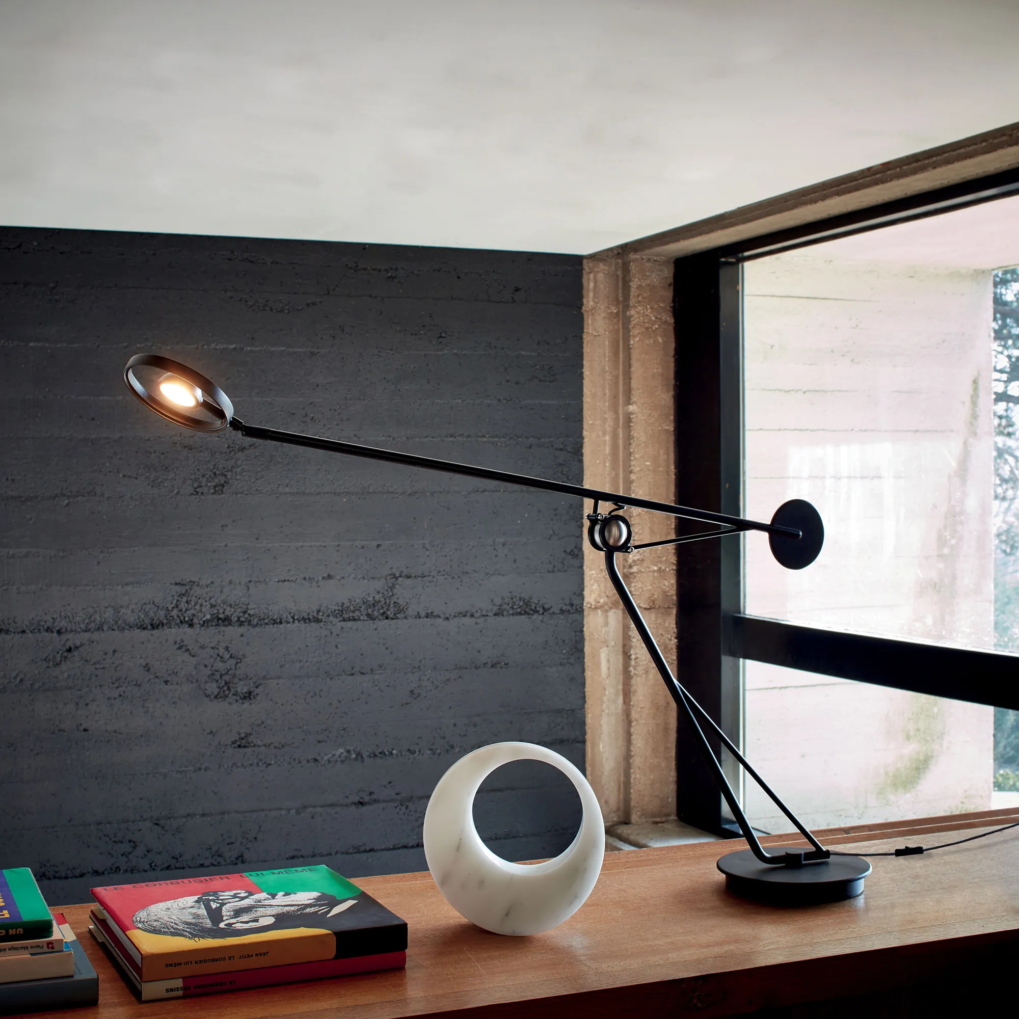 Aaro Table Lamp