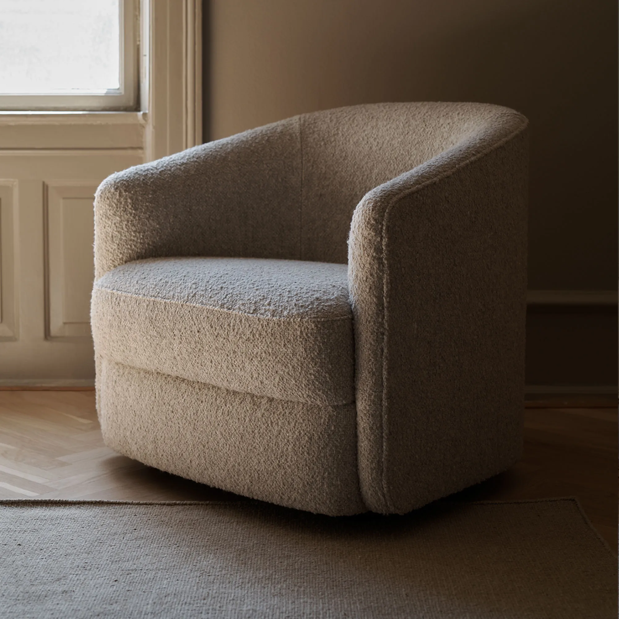 Covent Lounge Chair