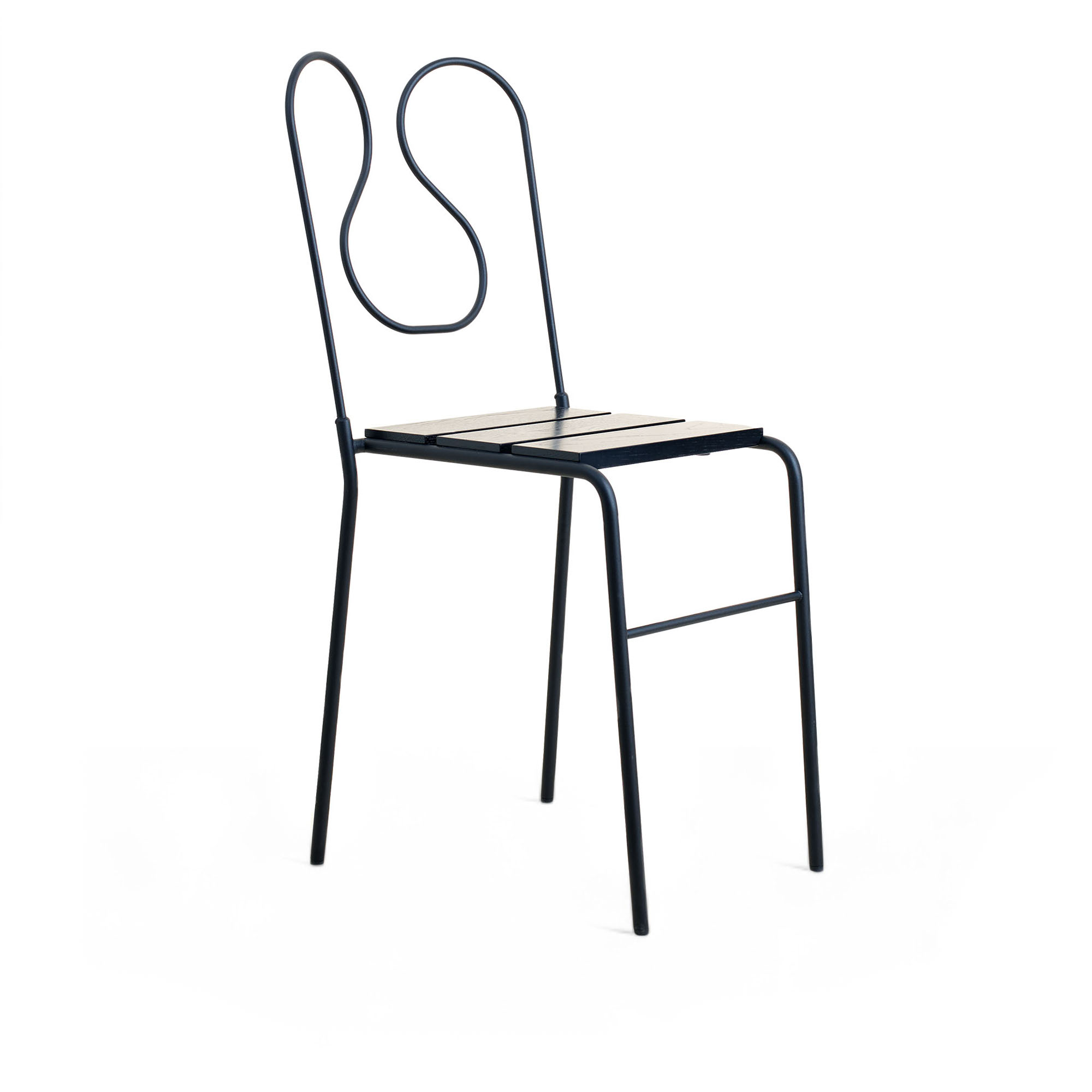Ingridsdotter - Liv stol utomhus mattlackerad stål betsad ek svart - Matstolar utomhus - Jonas Bohlin - Svart - Metall/Trä | Utemöbler - Utestolar - Matstolar Utomhus | Möbelexperten