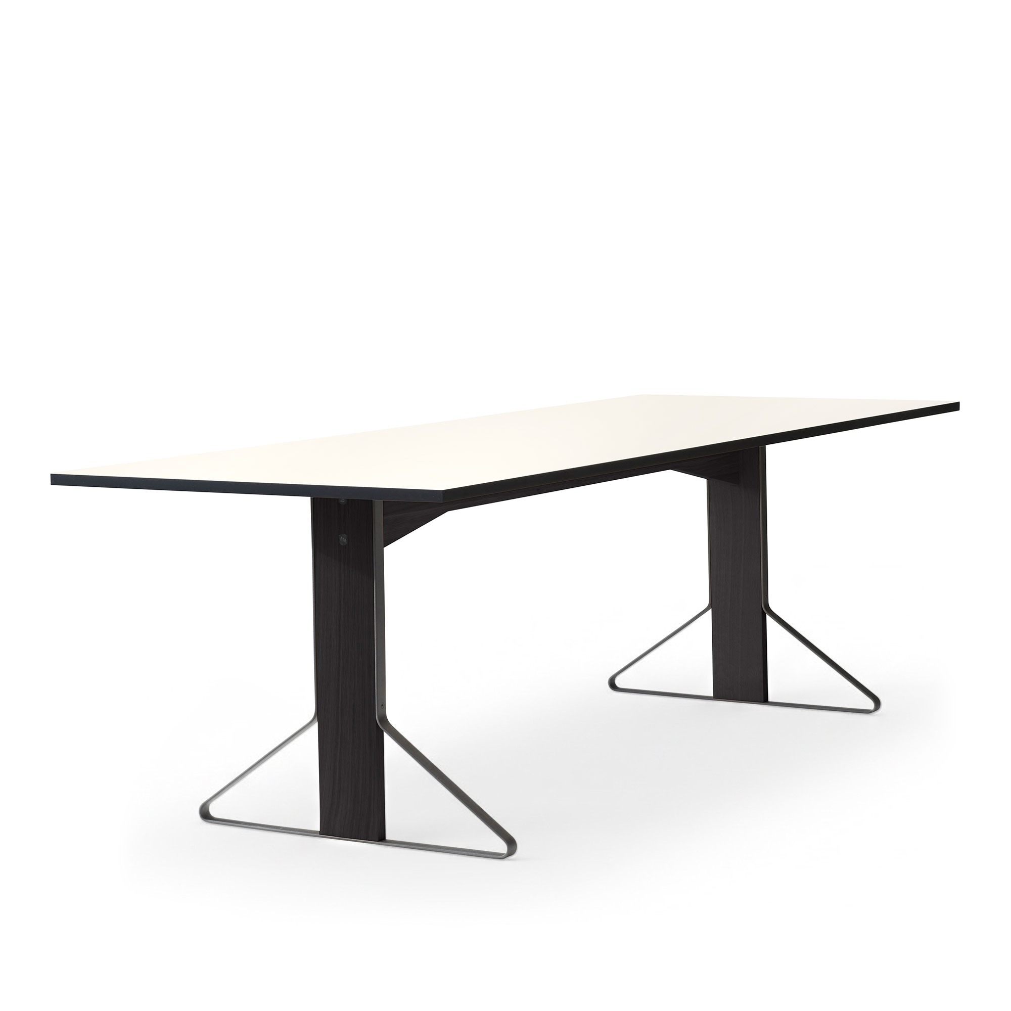 Artek - Kaari Bord Reb 002, Vit laminat, Svartlackad ek - Matbord - Ronan & Erwan Bouroullec - Vit - Metall/Trä | Möbler - Bord - Matbord | Möbelexperten