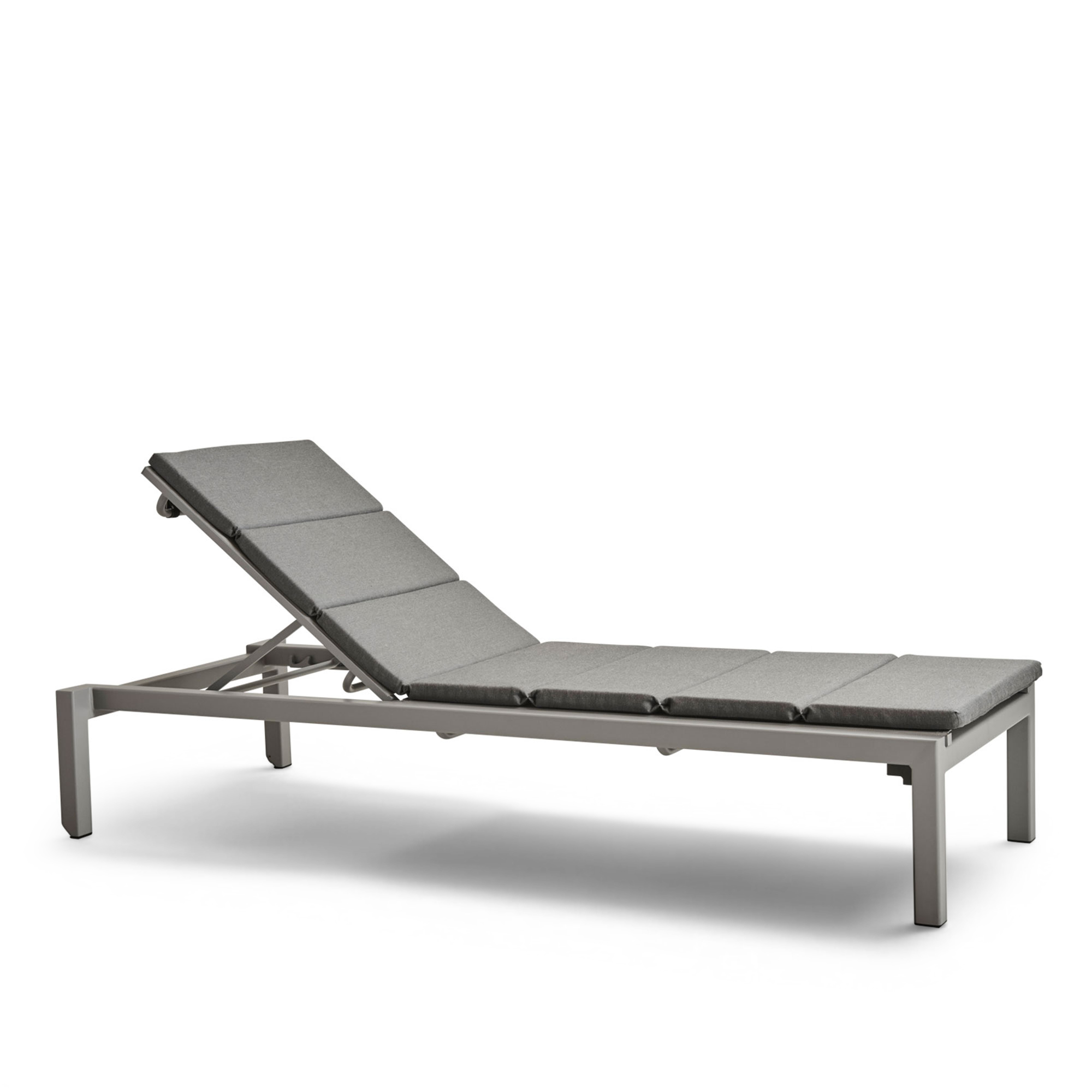 Cane-Line - Relax Light Grey med dyna Dark Grey - Sols&auml;ngar - Cane-line Design Team - Metall