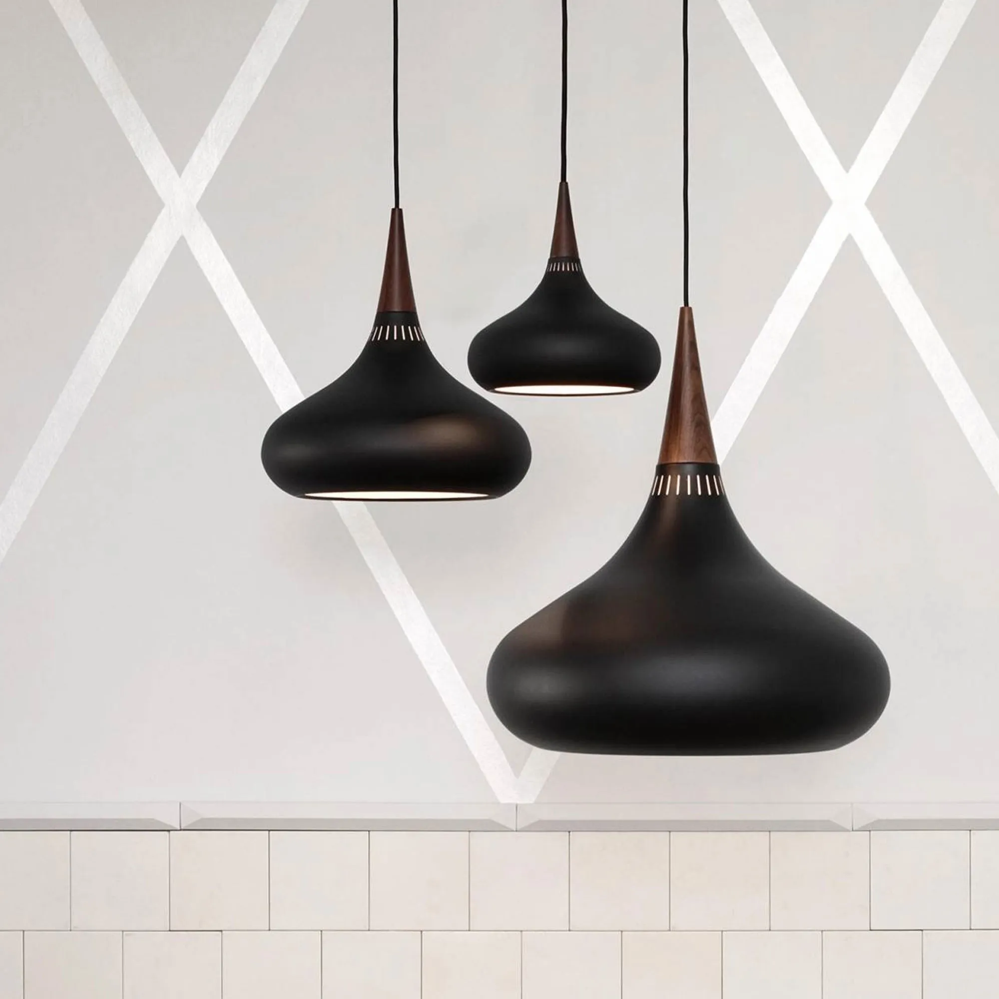 Orient pendellampa Black