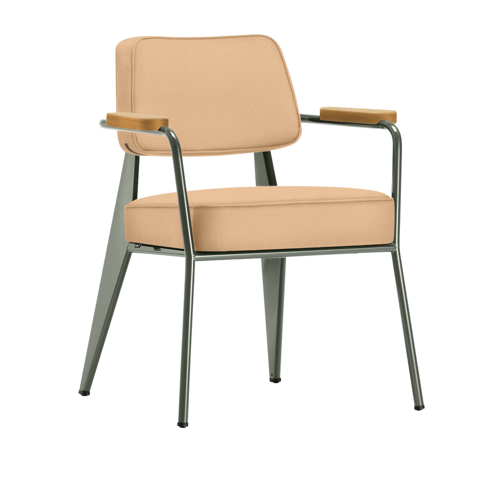 Vitra - Fauteuil Direction, Natural Oak, Prouvé Gris VermeerLeather Premium Cat. L40 Col. 63 Cashew - Matstolar - Jean Prouvé - Beige - Läder/Metall/Trä/Skum