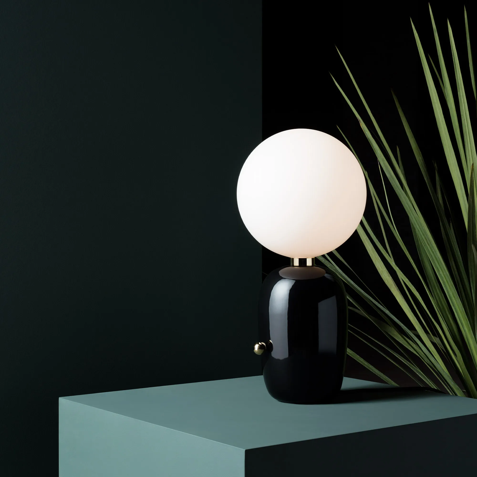 Aballs M Gr Table Lamp