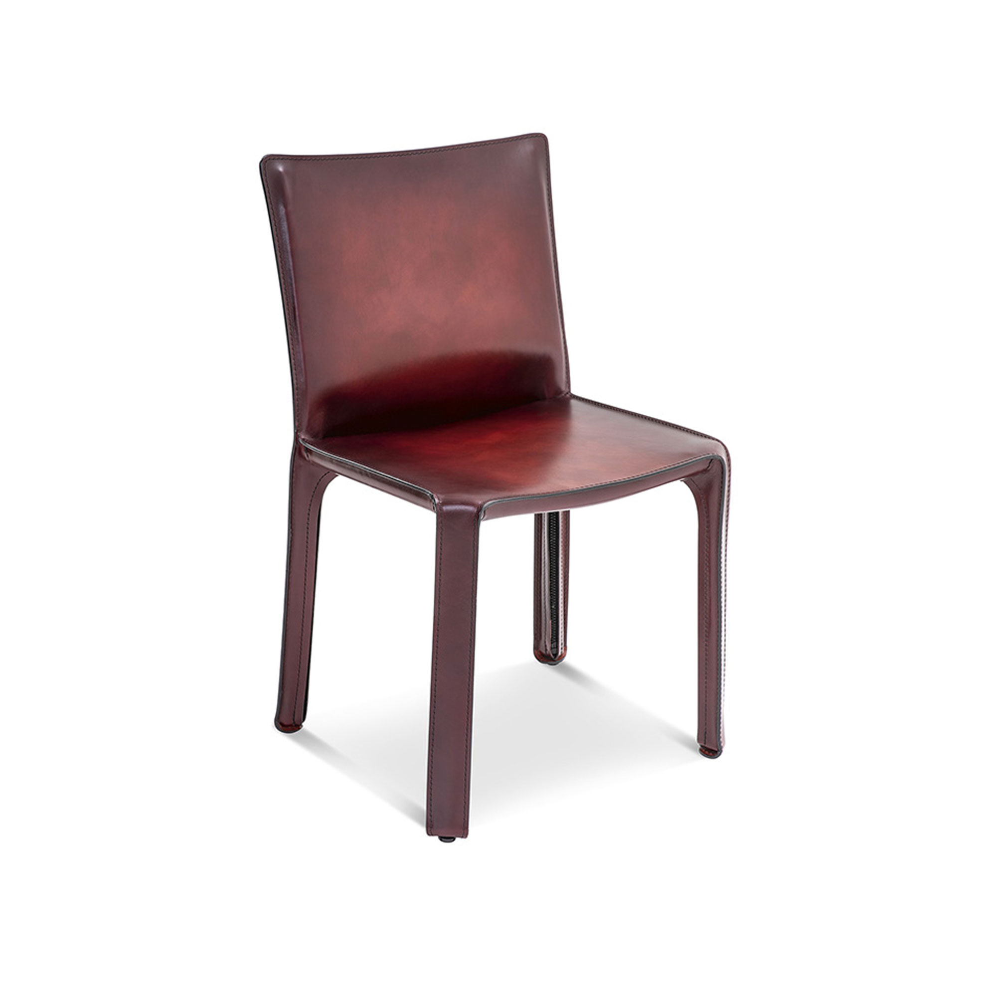 Cassina - 412 Cab Chair, Shaded Saddle Leather Burgundy - Spisestoler - Mario Bellini - Lilla - Lær/Metall