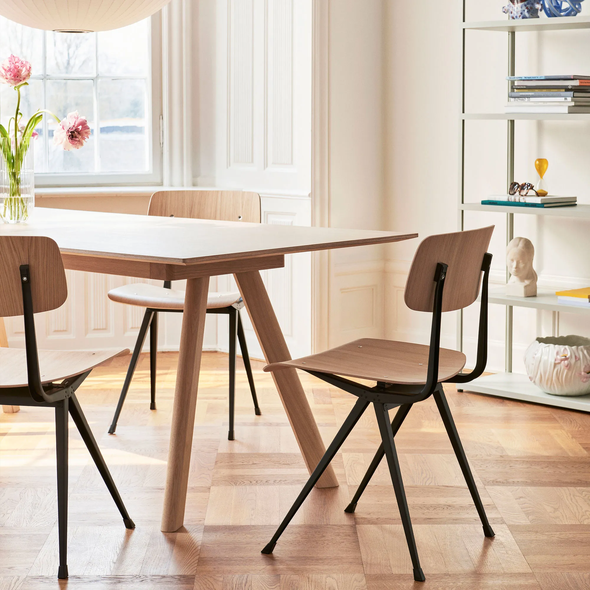 Result stol Beige