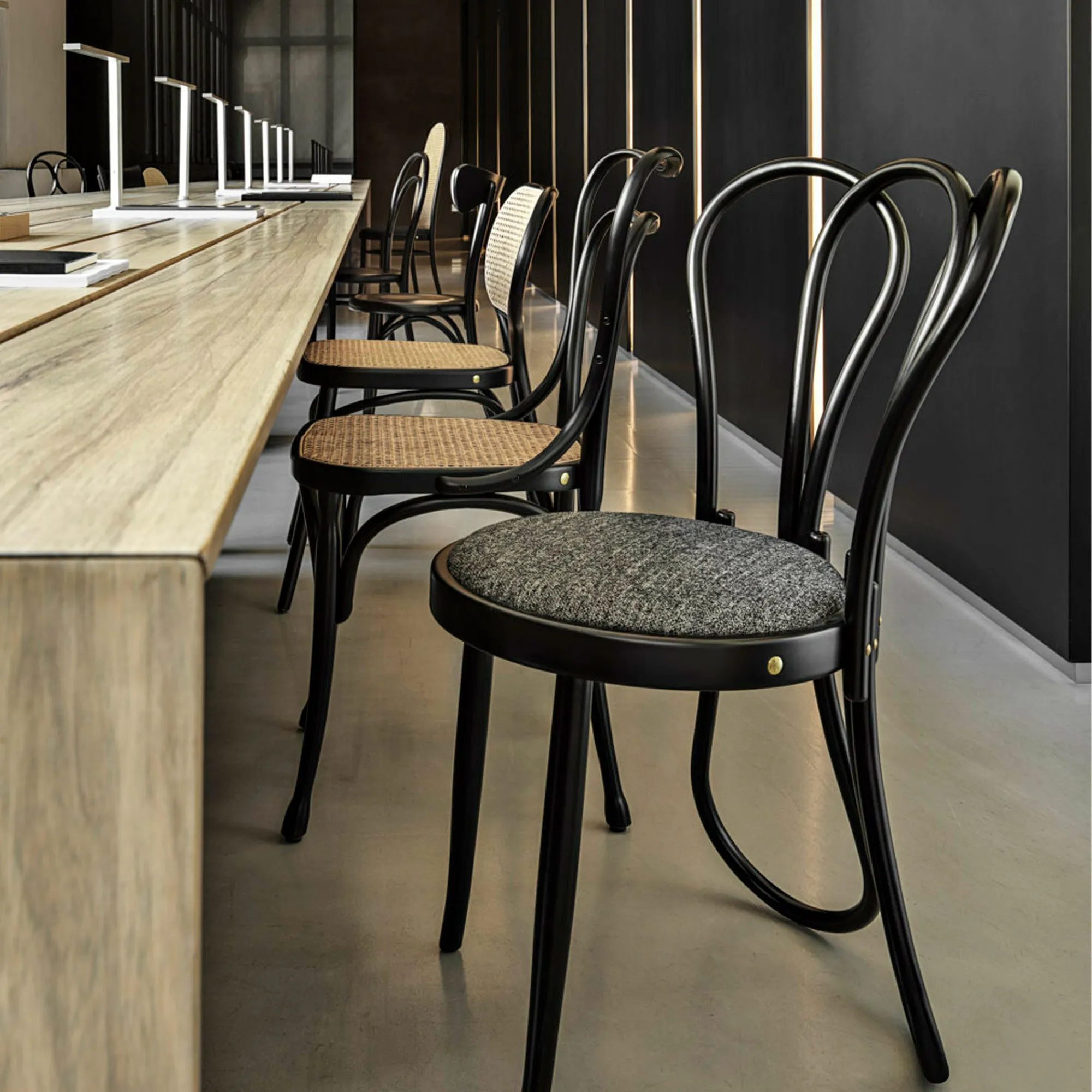 Post Mundus Chair
