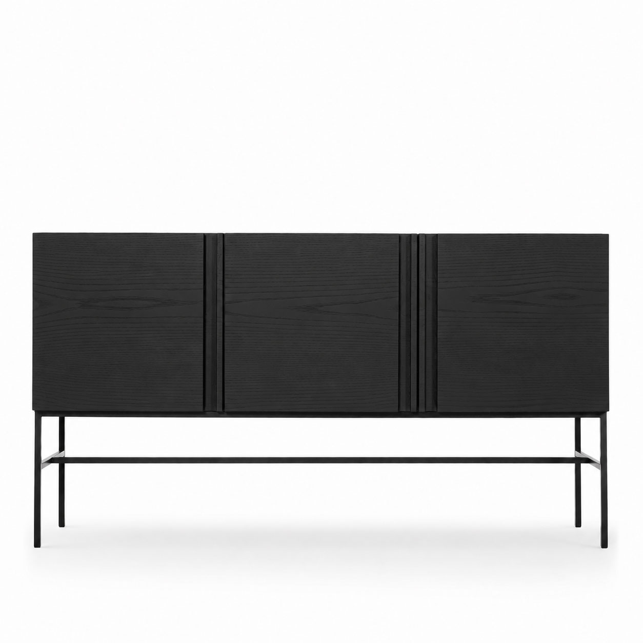 Fogia - Boss Sideboard 3 D&ouml;rrar, Betsad Ask, Svart, Stenskiva, Metallunderrede - Sk&auml;nkar och sideboards - Bo Westerdahl - Svart - Metall/Tr&auml;