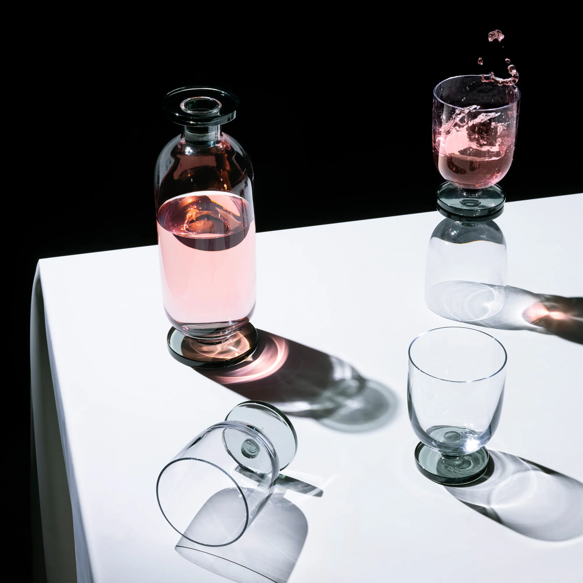 Puck Decanter