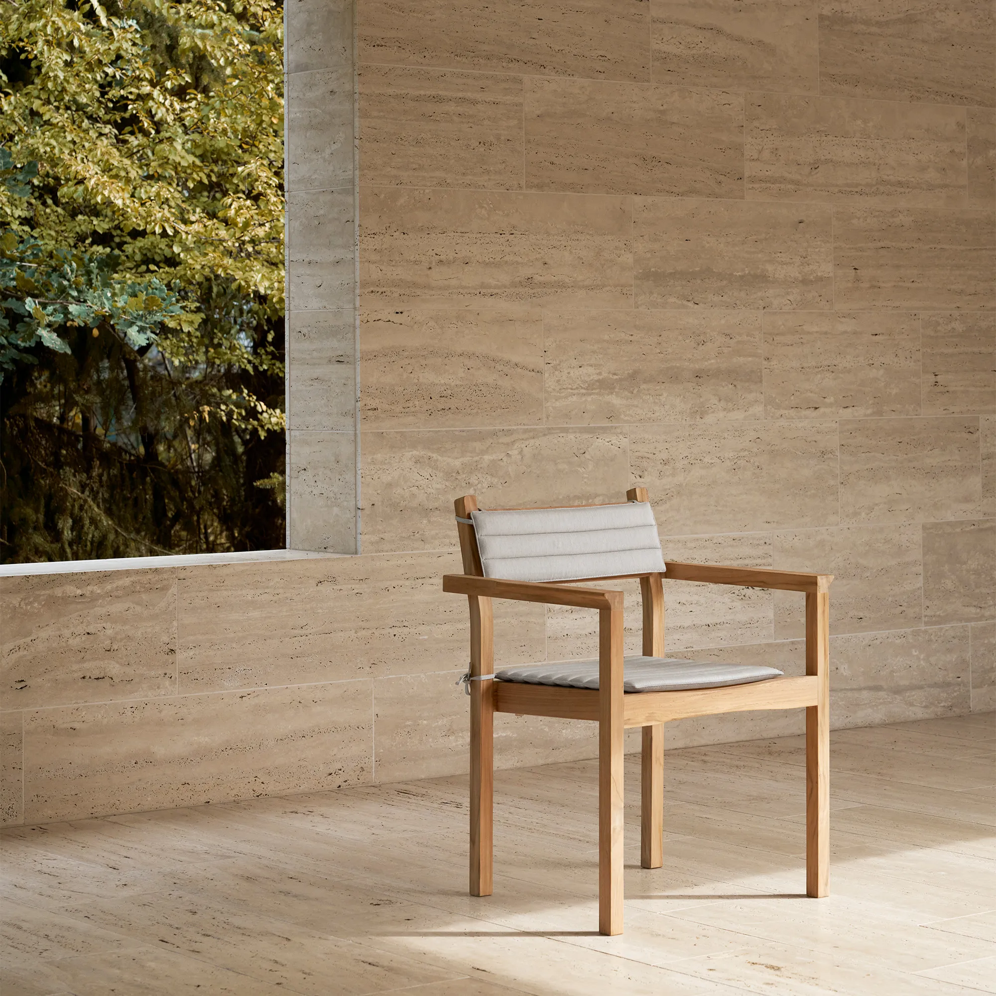 AH502 karmstol utomhus