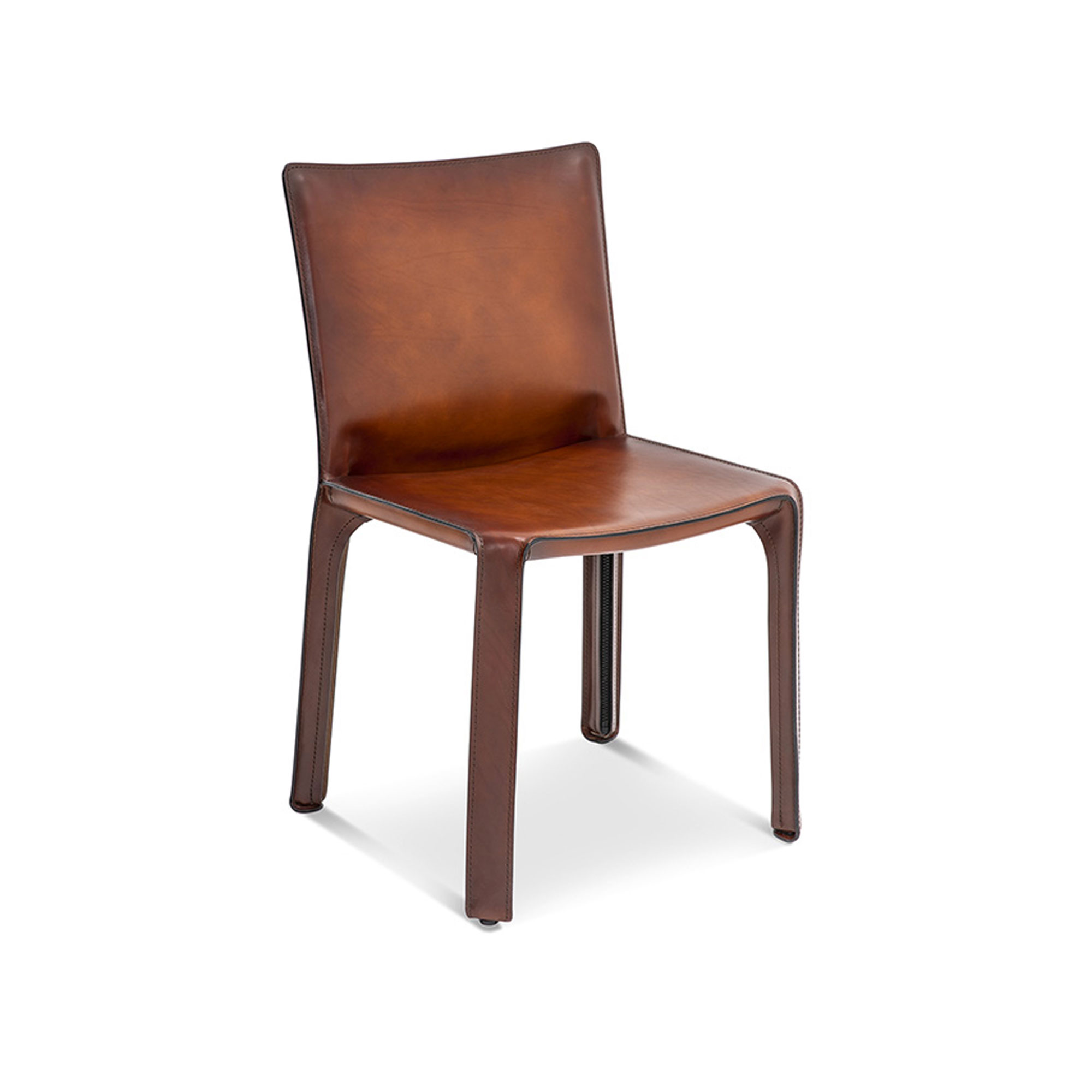 Cassina - 412 Cab Chair, Shaded Saddle Leather Marron Grace - Spisestoler - Mario Bellini - Brun - Lær/Metall