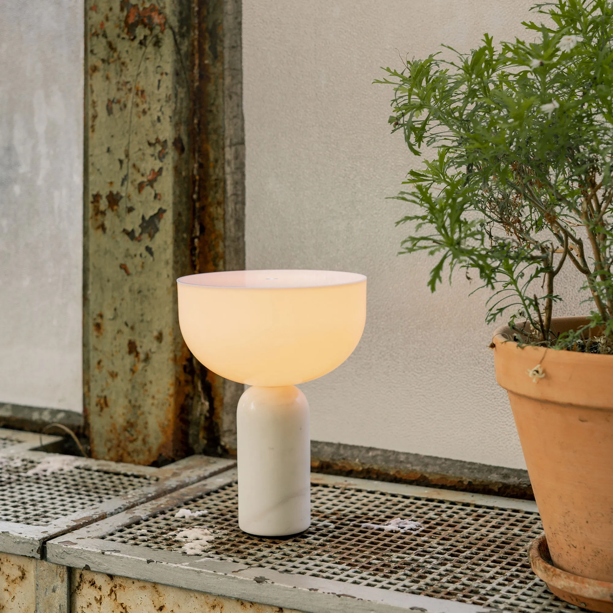 Kizu Table Lamp Portable