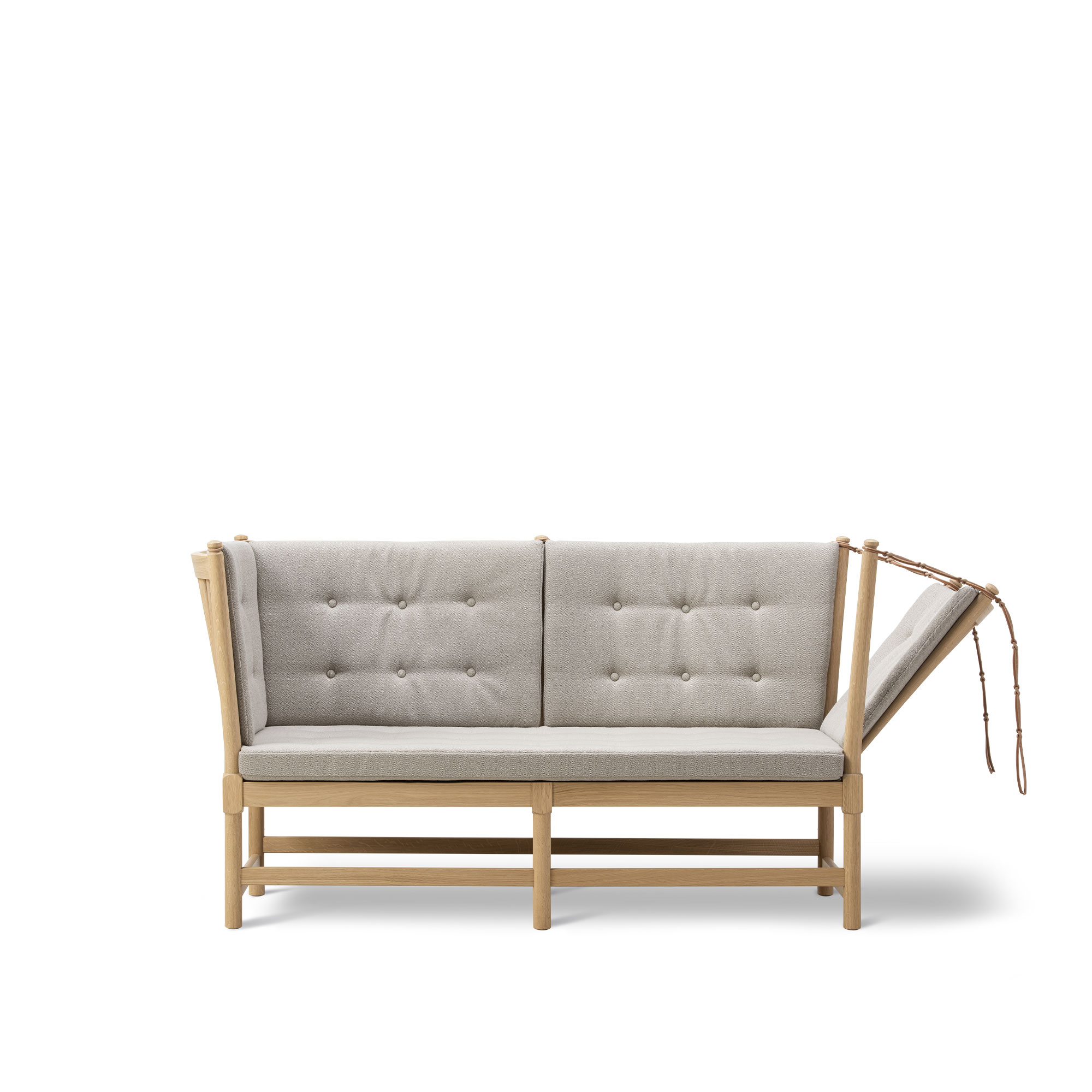 Fredericia Furniture - The Spoke-Back Sofa 2 Seater, Såpad ek, Tyg 3, 222 Vidar - Soffor - Børge Mogensen - Beige | Möbler - Soffor Och Dagbäddar - Soffor | Möbelexperten