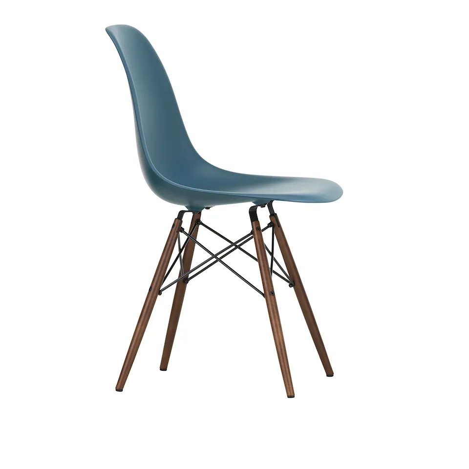Eames RE Plastic Chair DSW stol Dark Maple