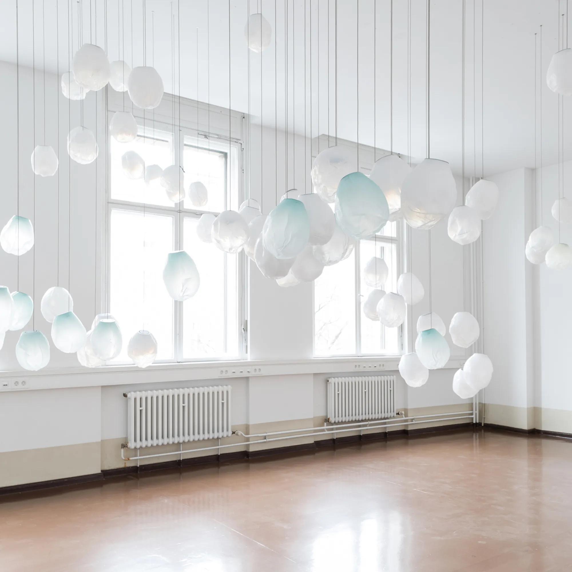 73.3V pendant lamp