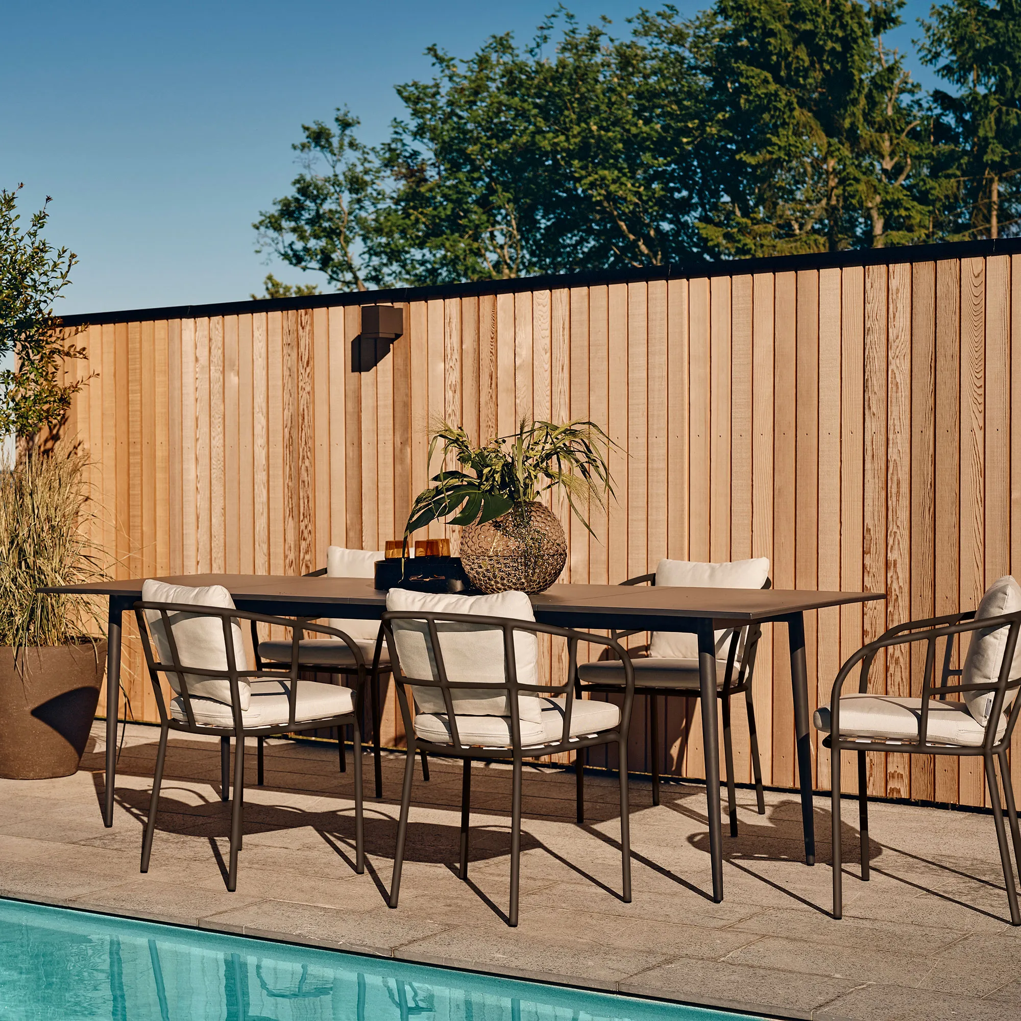 Saltö Dining Table
